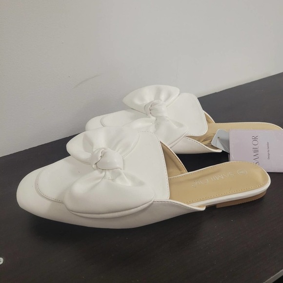 White Flats sandals 9 - Picture 2 of 4